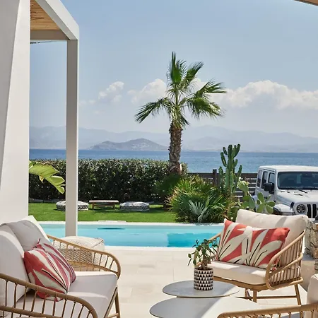 Mando Seaside * Naousa (Paros)