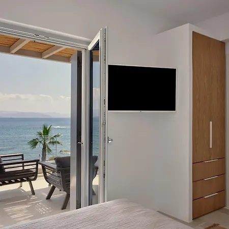 Mando Seaside Villa *