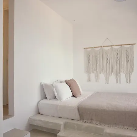 Mando Seaside * Naousa (Paros)
