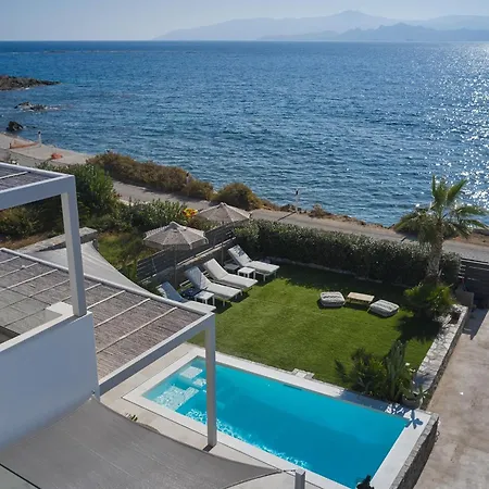 Mando Seaside Villa *