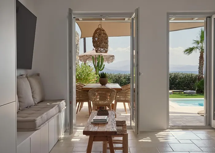 Villa Mando Seaside Naousa (Paros)